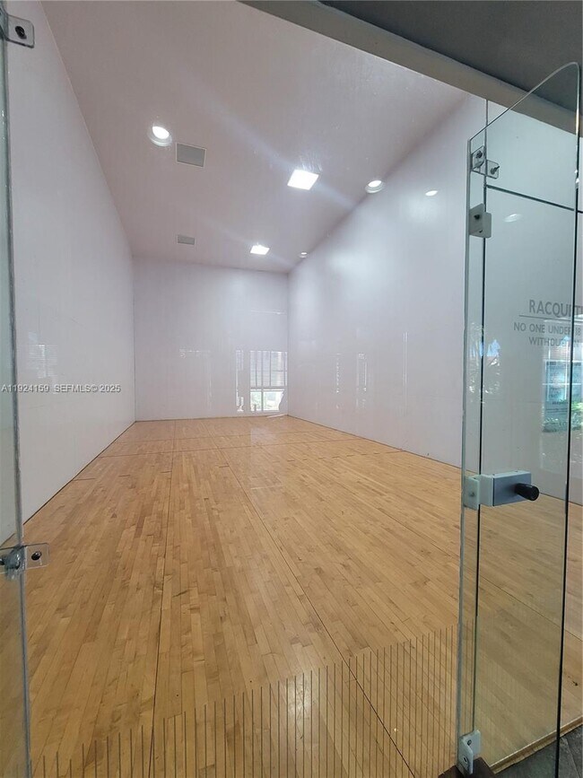 Building Photo - 2133 Renaissance Blvd