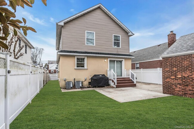 Building Photo - 180 Kensington Rd