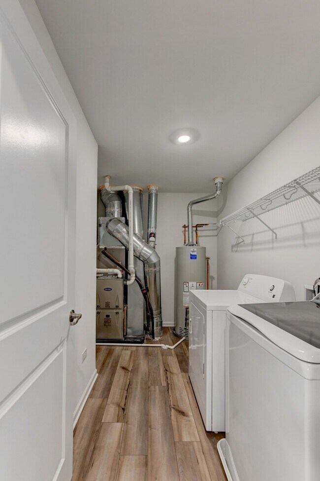 Building Photo - 8362 Kannon Dr