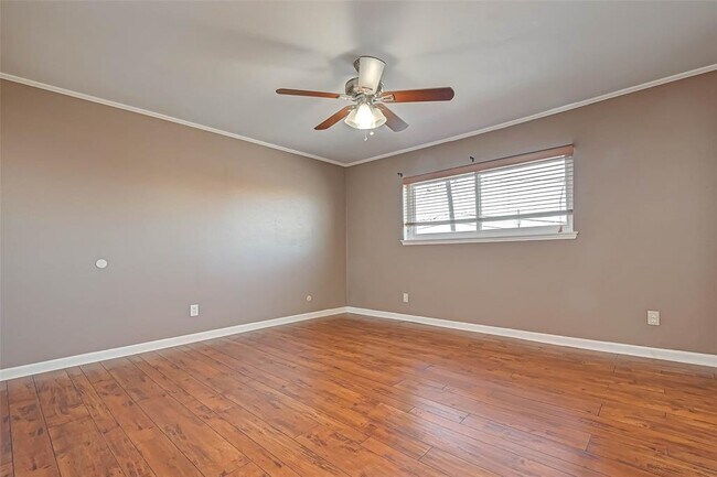 Building Photo - 2118 Straight Creek Dr