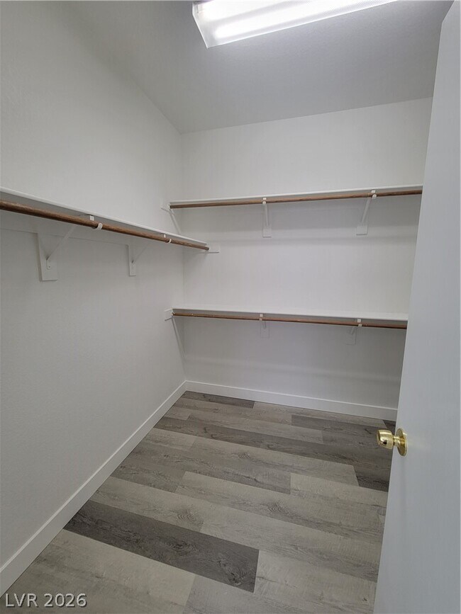 Building Photo - 3274 Bronze Leaf St