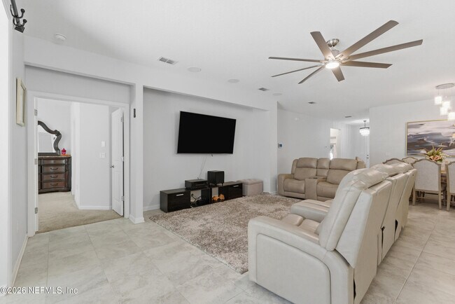 Building Photo - 454 Willow Lake Dr