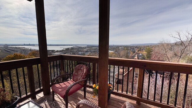 Building Photo - 1712 W 3rd St