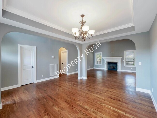 Building Photo - 7962 Burgundy Cir