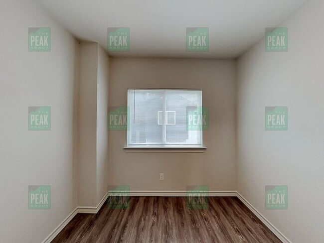 Building Photo - Move-In Special + WAIVED $300.00 ADMIN FEE!