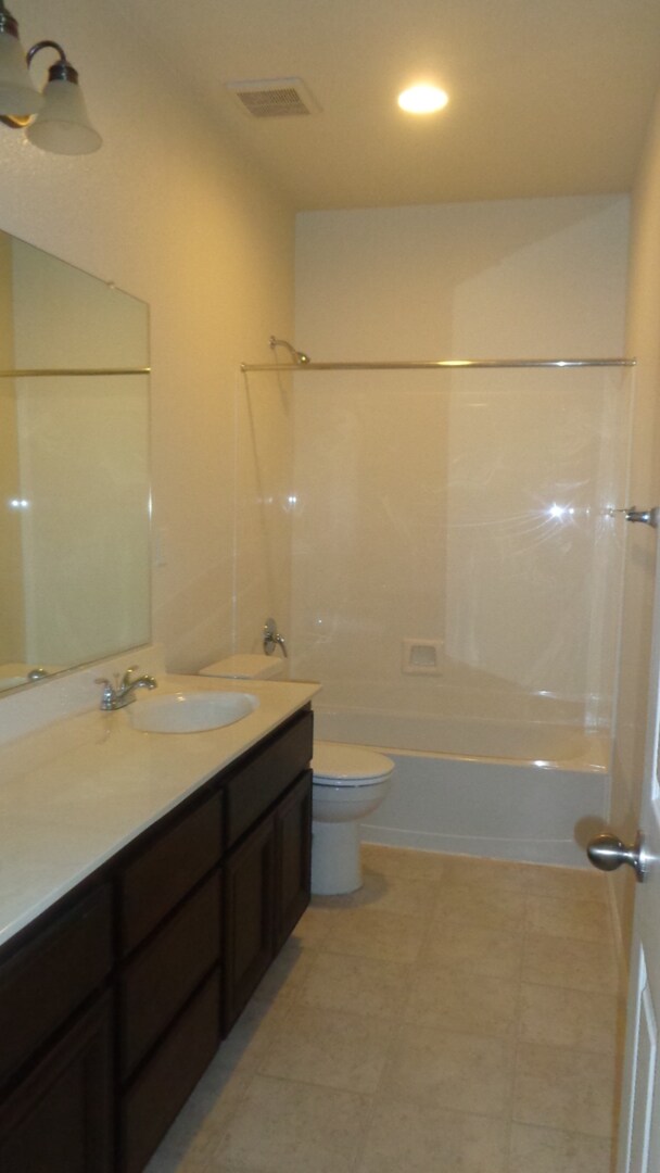 Building Photo - 5536 Summer Land Dr