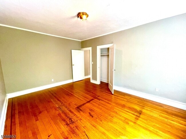 Building Photo - 17 Elwood Pl