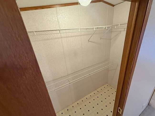 Building Photo - 2900 N Apperson Way