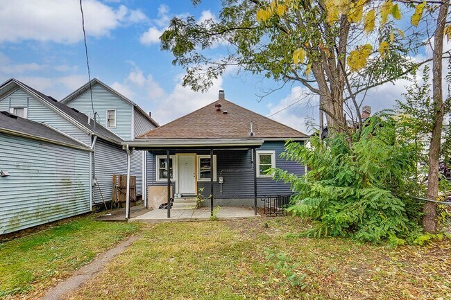 Building Photo - Dayton, OH 4 Bed 1 Bath available to rent!