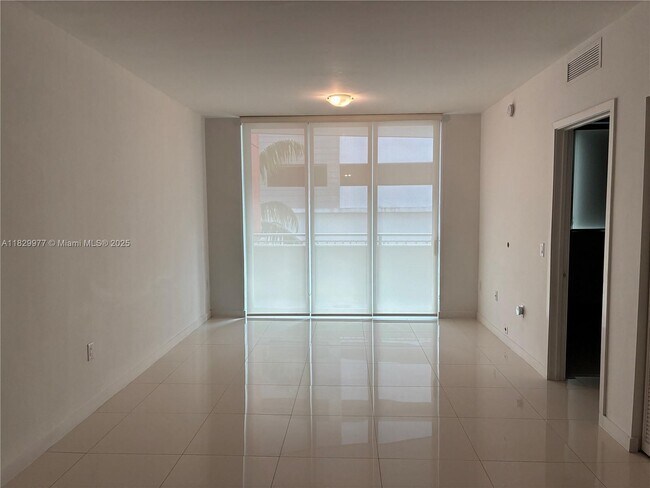 Building Photo - 7661 NW 107th Ave