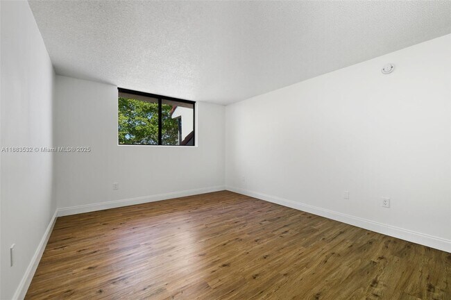 Building Photo - 8365 SW 152nd Ave