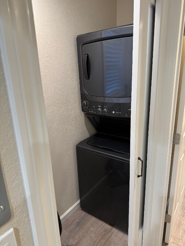 Building Photo - 779 Hamilton Dr