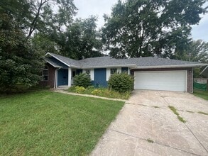 Building Photo - Sit Back, Relax. Your New home Awaits.