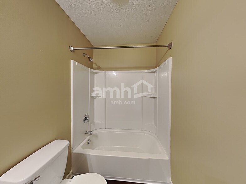 Building Photo - 12693 Old Pond Rd