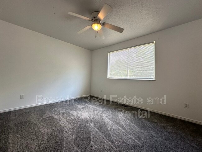 Building Photo - 1034 3350 N