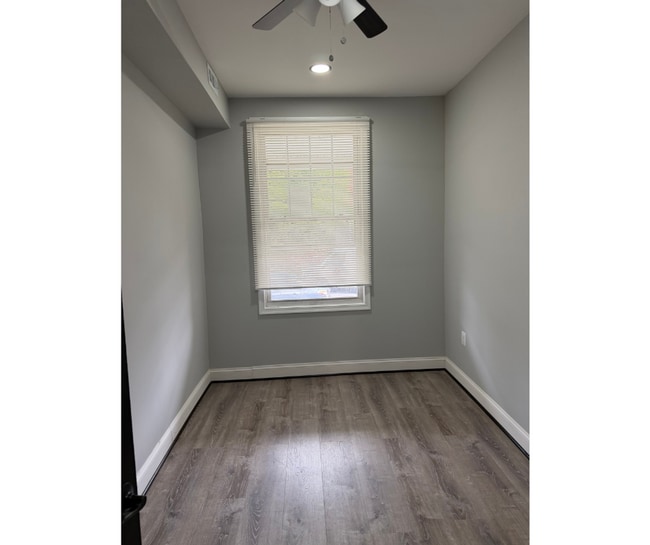 Building Photo - 1106 N Lakewood-1A AVAILABLE $650 1A
