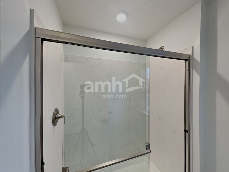 Building Photo - 205 Kramer Mills Dr