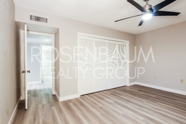Building Photo - Remodeled 3BR/2BA Townhome | 55+ Community...