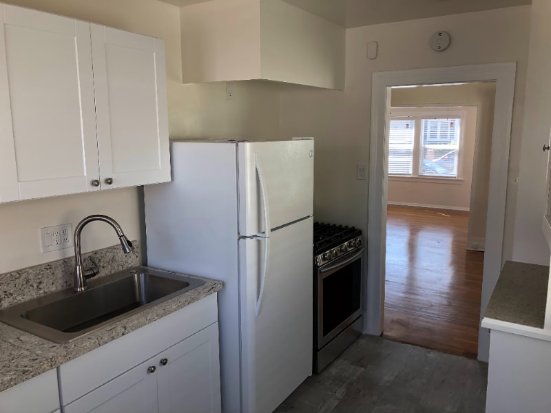 Building Photo - 3824 Goldwyn Terrace