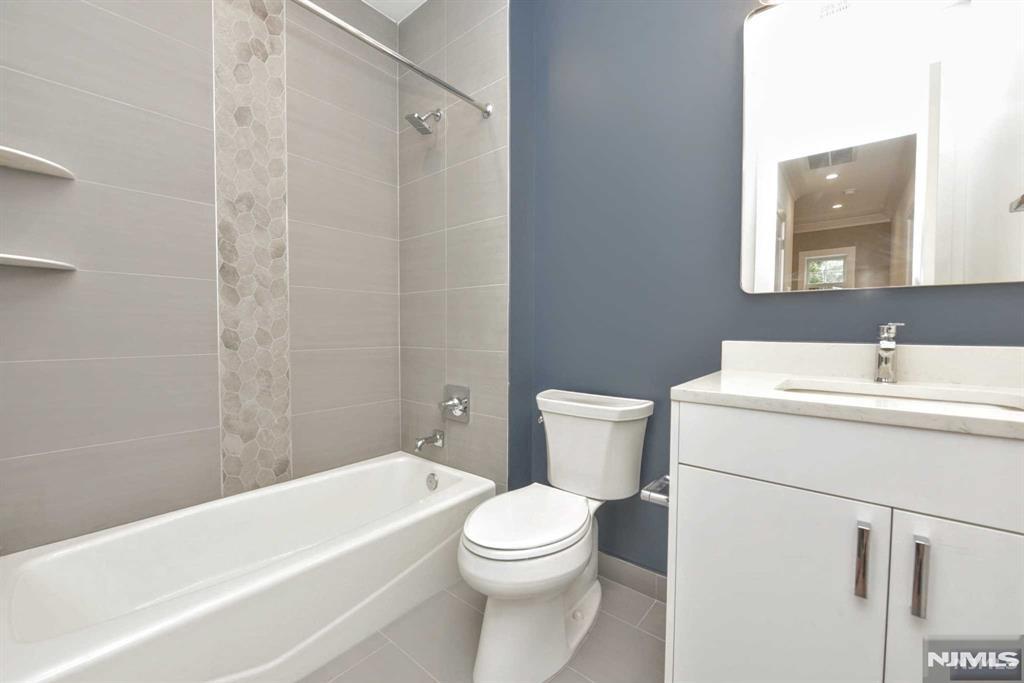2ND FLOOR FULL BATH -TUB - 234 Rivervale Rd