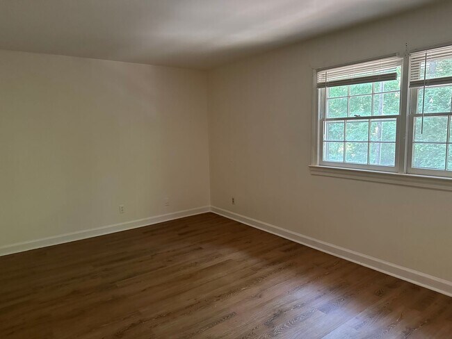 Building Photo - 2 Bedroom/ 2 bath Condo in Georgetown