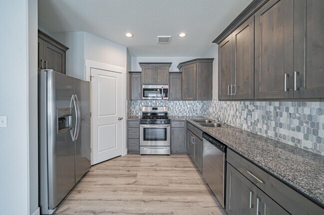 Building Photo - 2896 Blackwood