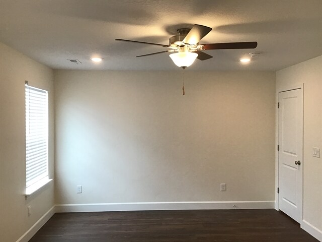 Building Photo - 2337 Surry Way