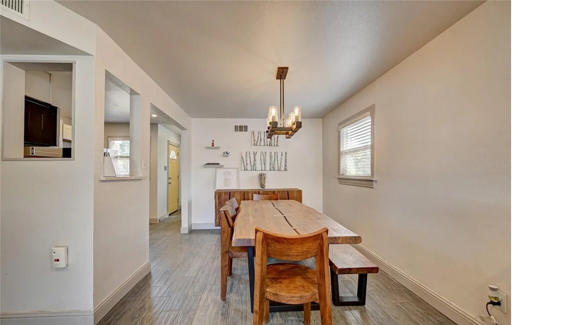 Building Photo - 1100 Worchester St