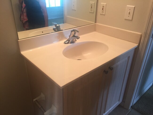 Building Photo - Condominium for Rent in Cape Coral. 2bed/2bath . Zip code 33990