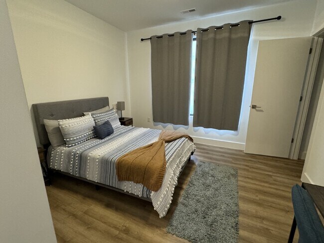 Building Photo - Available Furnished or Unfurnished