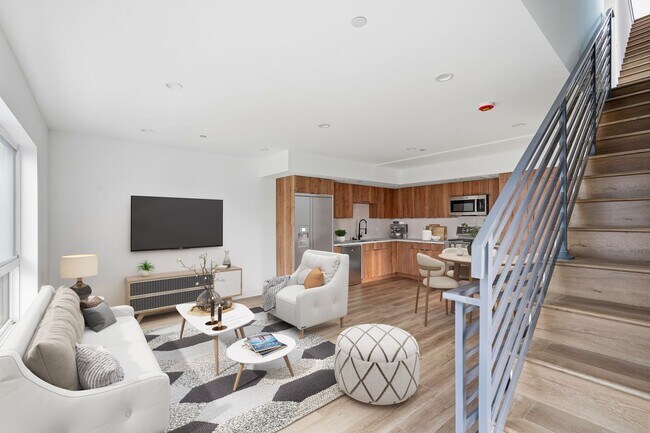 Building Photo - 1656 Rockwood St