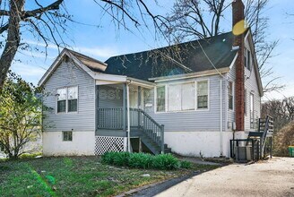 Building Photo - 9923 Jeffrey Dr