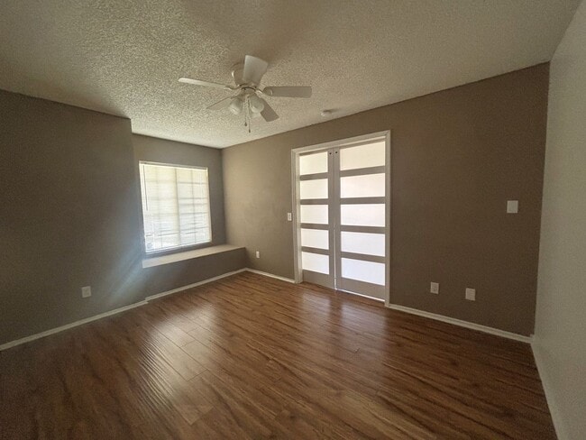 Building Photo - 2516 Starbrite Ave