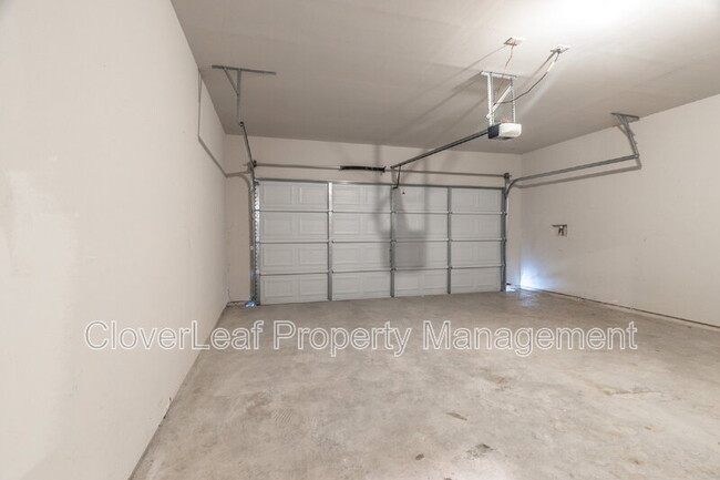 Building Photo - 9143 Bennett Frst