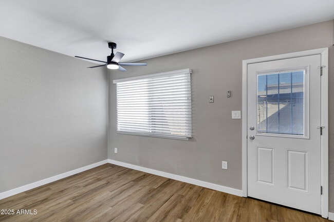 Building Photo - 225 N Standage