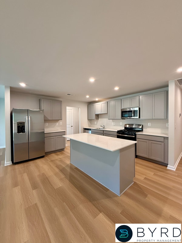 Building Photo - 421 Rivanna Hl Rd