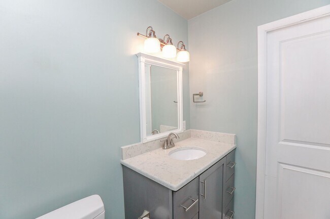 Building Photo - Luxurious home rental in Broad Bay Islands!