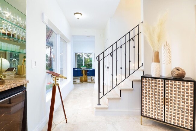 Building Photo - 247 S Ocean Blvd