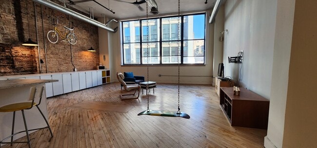 Living Area - 87 Peachtree St SW