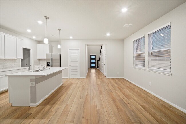 Building Photo - 18516 Amber Pine Ct