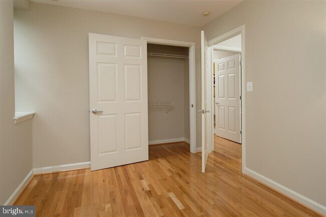 Building Photo - 1308 Clifton St NW