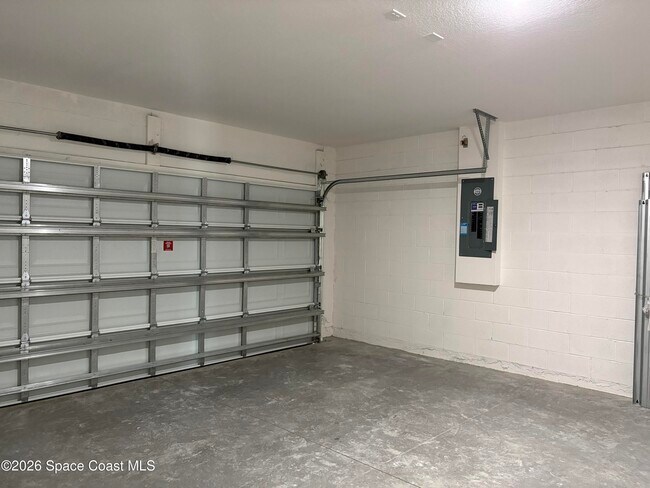 Building Photo - 474 San Filippo Dr SE