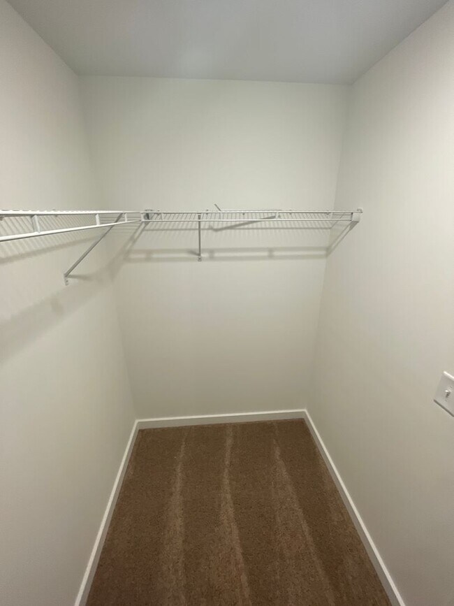 Building Photo - Home for Rent in Oak Grove, AL!! Available to View Now!!!