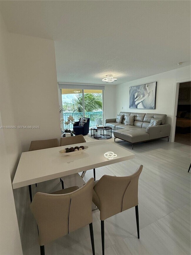 Building Photo - 201 Golden Isles Dr