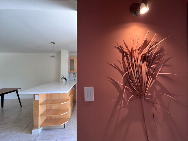 Building Photo - 1615 West Ave