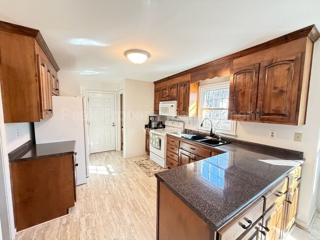 Building Photo - 11809 Sanbury Ln