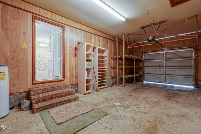 Building Photo - 4610 Linden Rd