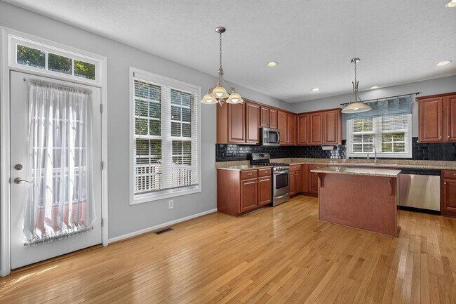 Building Photo - 22361 Moss Creek Cir