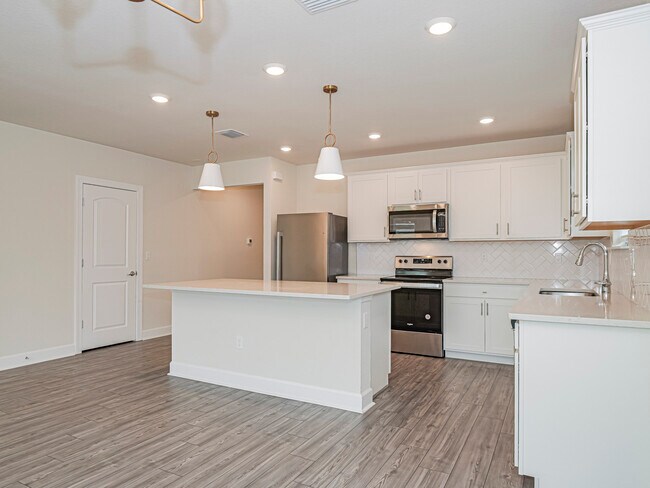 Building Photo - 5204 Jasper Square