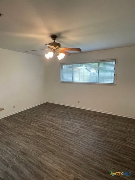 Building Photo - 218 Navajo Dr